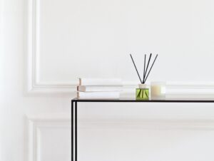 a diffuser providing natural elements of dental practice scent in a practice